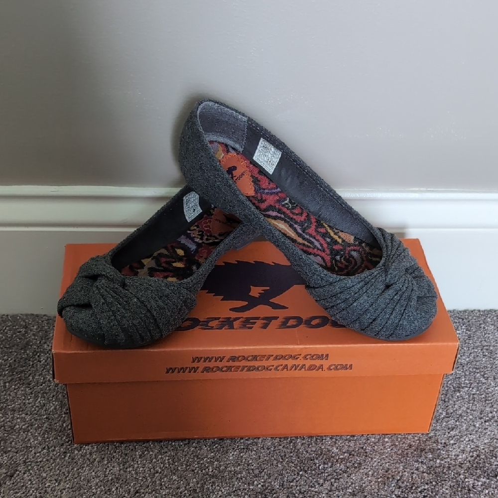 Rocket Dog Gray Flats